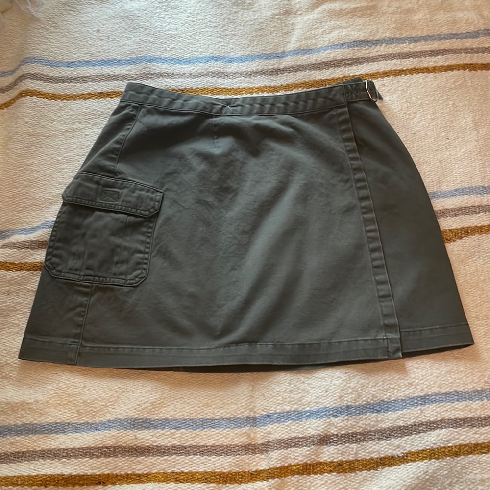 Old Navy Cargo Wrap skirt